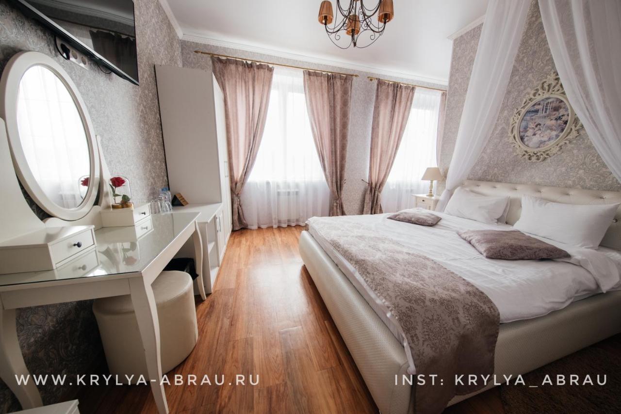 Krylya Mini Hotel Abrau-Dyurso Exterior photo